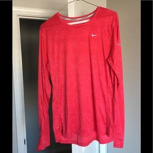 Women’s Dri-fit long sleeve shirt.